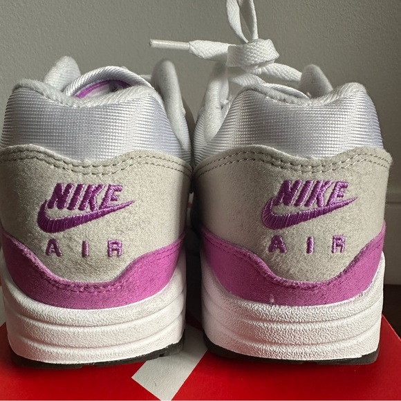 Women’s Air Max 1 in neutral grey/fuchsia dream in size 8 - Picture 3 of 9